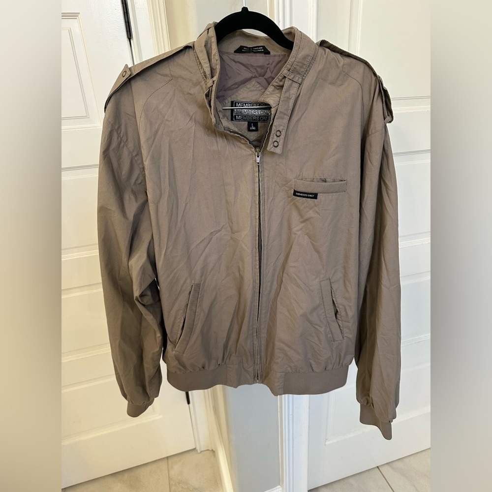 Vintage Members Only Full Zip Tan Cafe Racer Jacket Men’s Large Long 80’s EEUC!